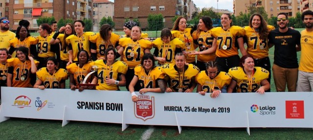 El equipo femenino de Valencia Firebats conquista en Murcia su primera Liga

