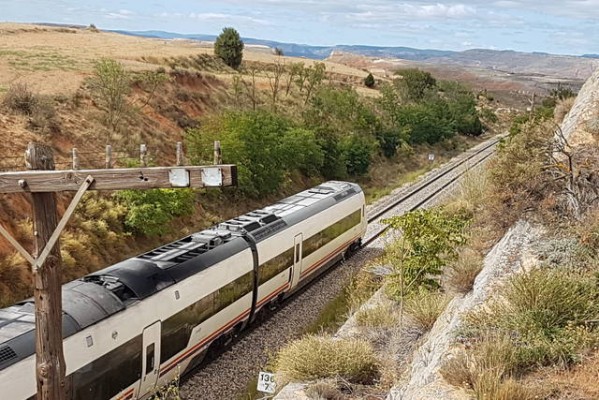 Adif adjudica la redacción de la obra de adaptación del tren Sagunt-Teruel por 7,8 millones de euros