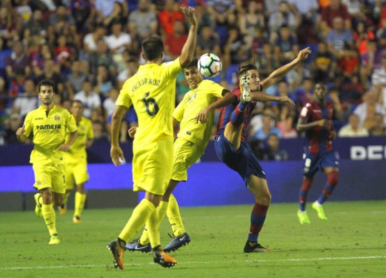 El Villarreal, molesto por jugar el viernes y no tener apenas descanso
