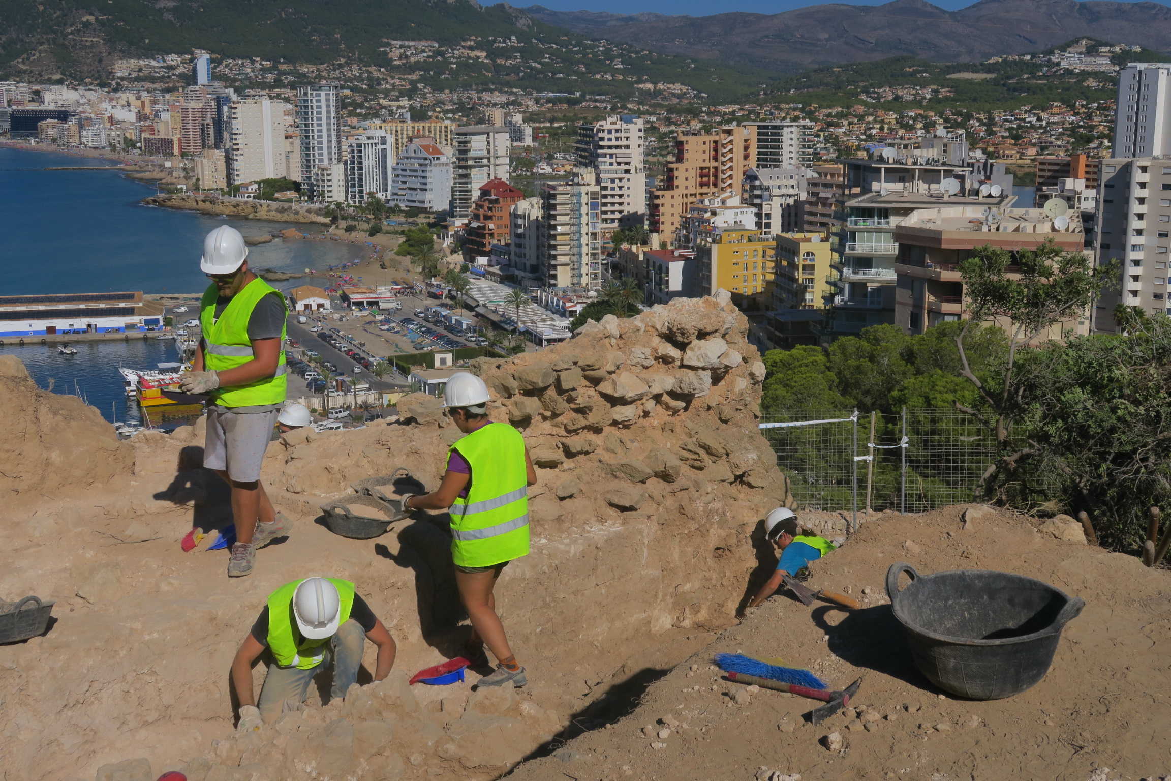 El MARQ descubre una gran torre defensiva en la Pobla Medieval d’Ifac