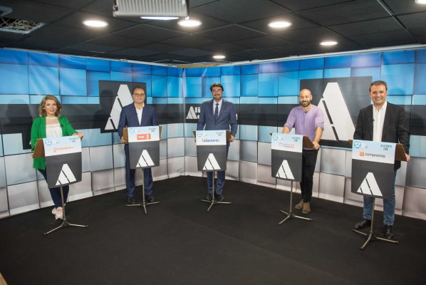 El pulso Cs-PP desaparece; Sanguino se borra y López y Bellido movilizan contra un sólido Barcala