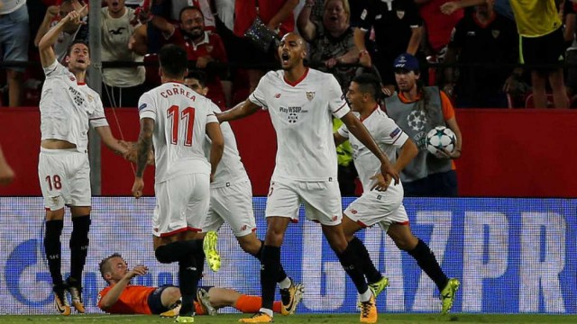 El Sevilla accede a la fase de grupos con mucho sufrimiento