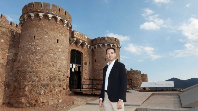 Huguet (PSPV-PSOE) propone incorporar la figura de informadores turísticos en los centros visitables
