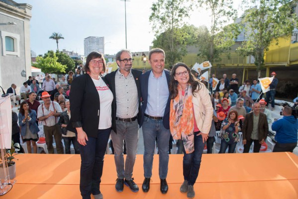 Compromís reivindica su 'valentía' ante los del centro 
