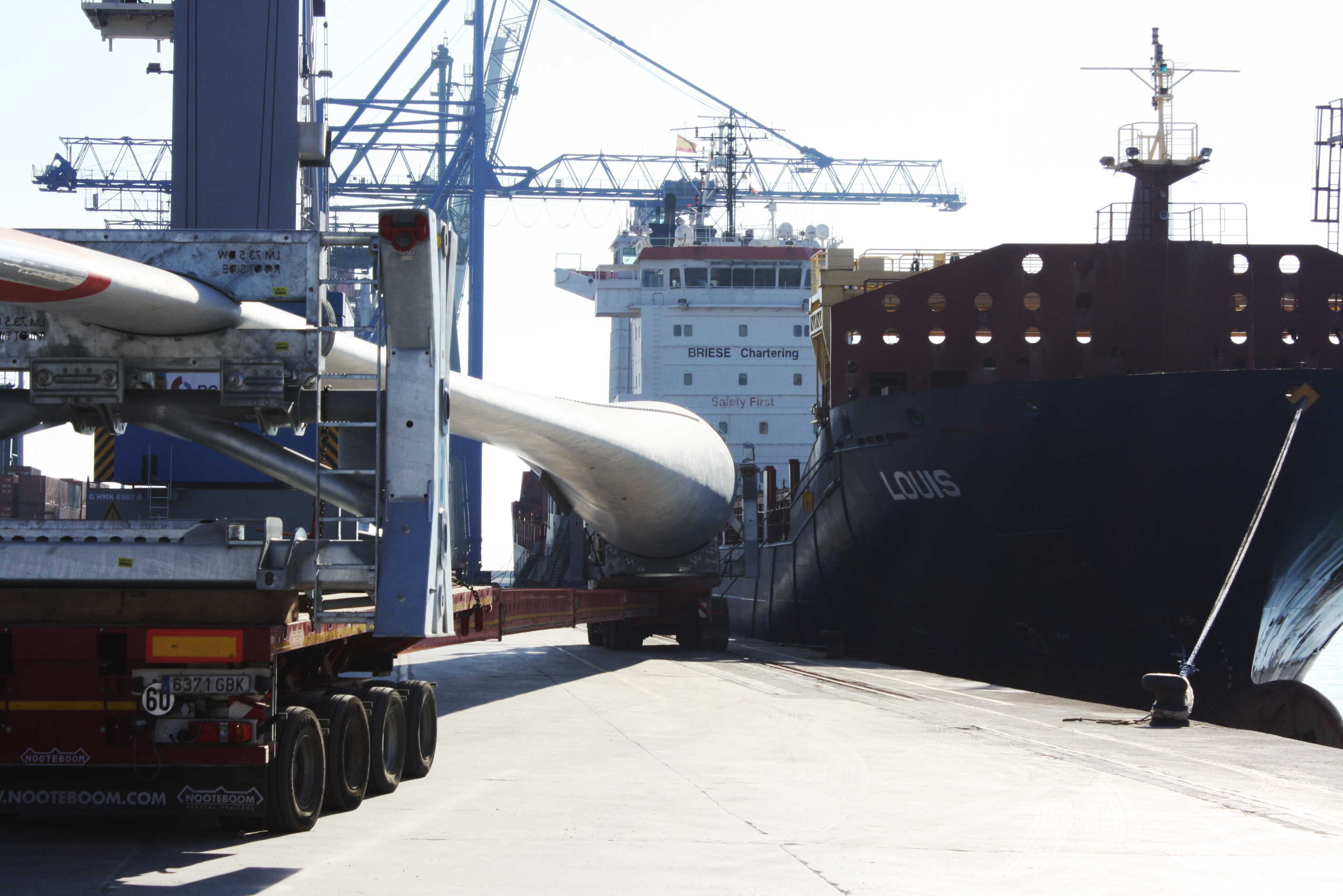 PortCastelló exhibe su potencial en afrontar cargas especiales en la feria Breakbulk Europe de Bremen