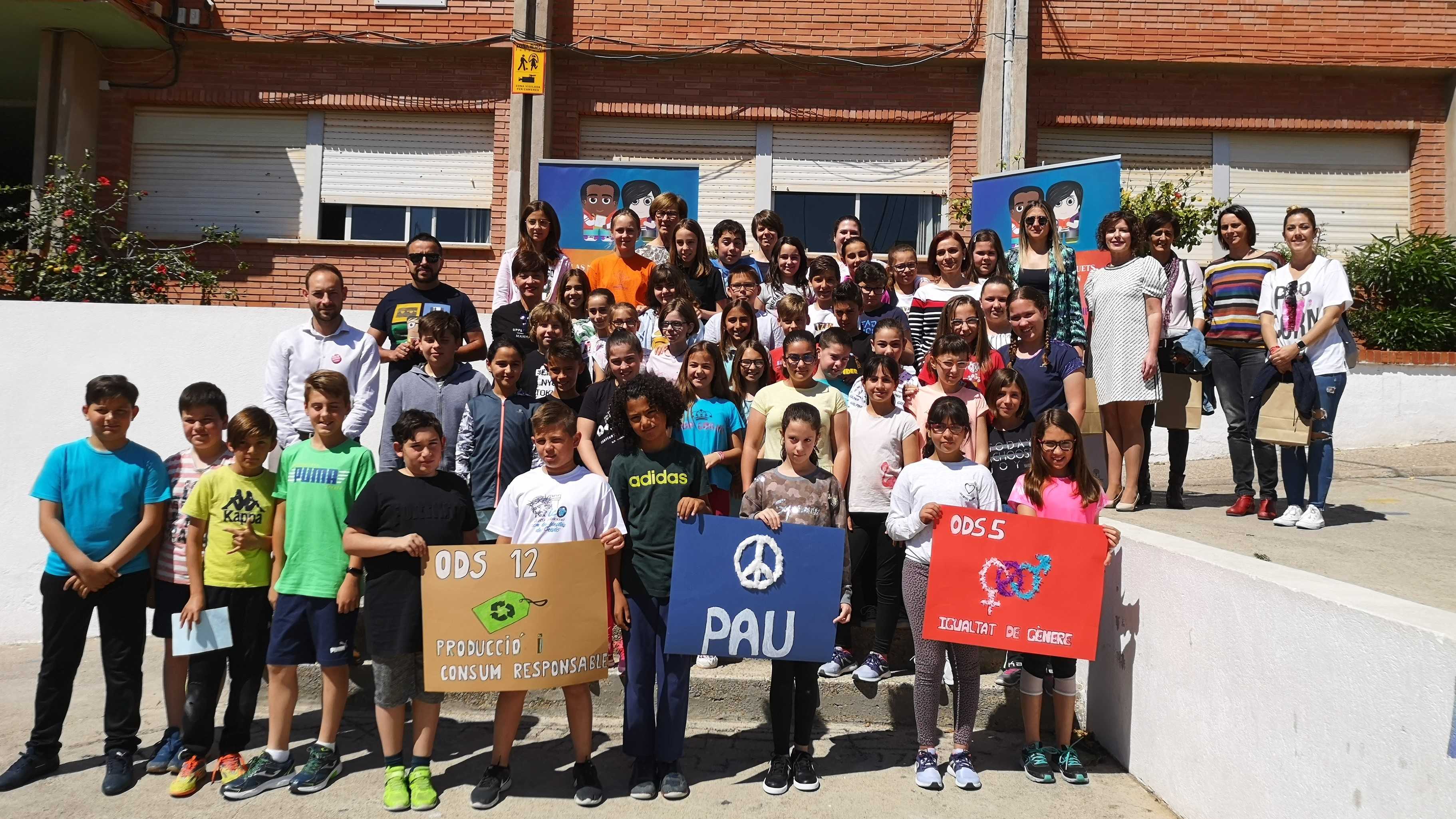 Escolares del CEIP Rosario Pérez 'toman partido' y llevan sus propuestas a los representantes políticos