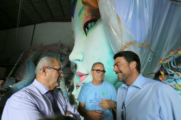 El PP de Alicante apura su gestión antes del 26M con 66.000 euros para Fogueres y dos carriles bici