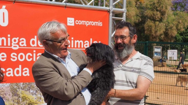 Ribó propone crear una web municipal para facilitar la adopción de animales abandonados