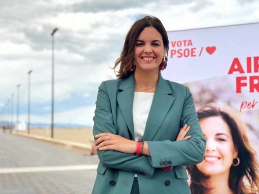 Sandra Gómez pretende conectar el paseo marítimo y el jardín del Turia con un carril runner


