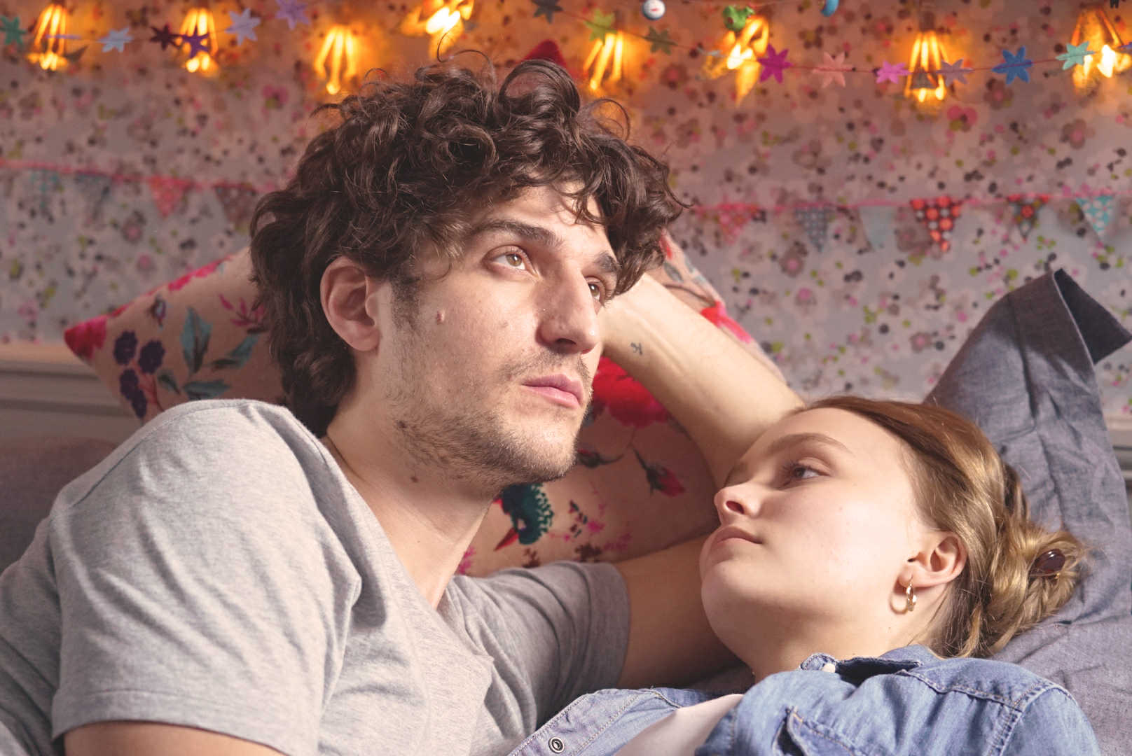 'Un hombre fiel': Entre la herencia de la Nouvelle Vague y la comedia romántica generacional 