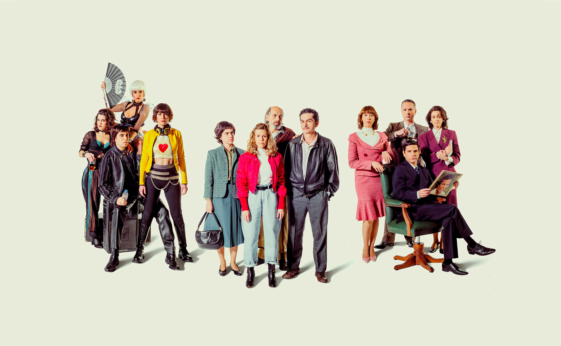 'VALENCiANA' pone la Ruta del Bakalao en el centro de su retrato social de la década de los 90