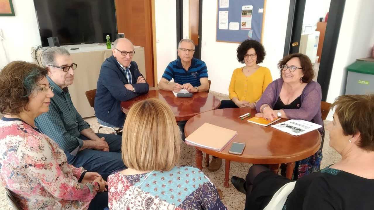 Compromís quiere combatir la soledad de los mayores a través del voluntariado 