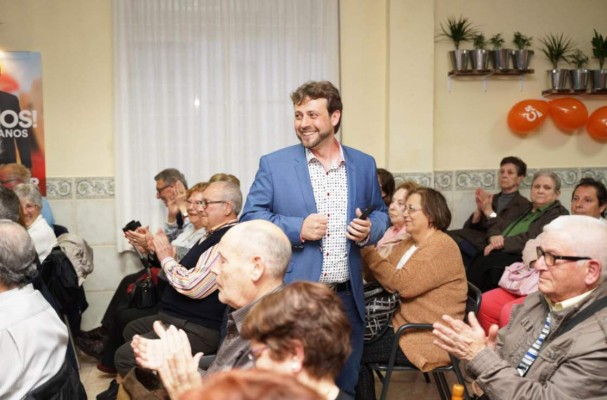 Un candidato de Ciudadanos usa como eslogan de campaña el nombre de su empresa