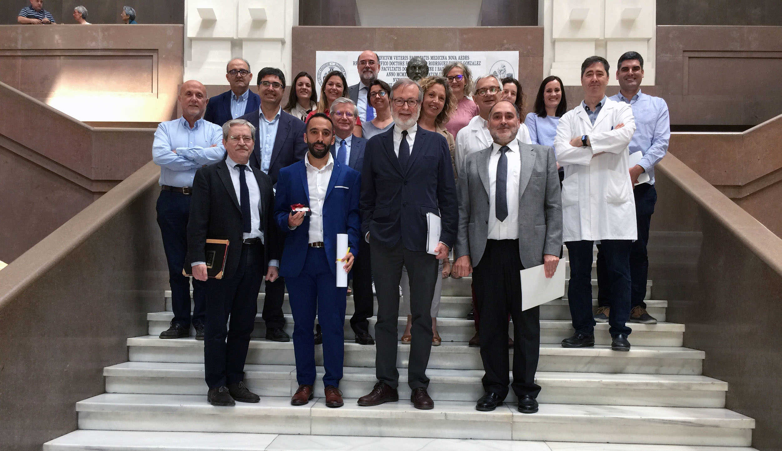 Jesús Cosín, galardonado con el Premio-Medalla García-Blanco para jóvenes