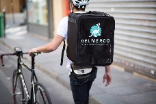 Bruselas da luz verde a la compra de la británica Deliveroo por la estadounidense DoorDash