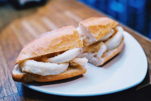 Bocata de calamares en Erajoma