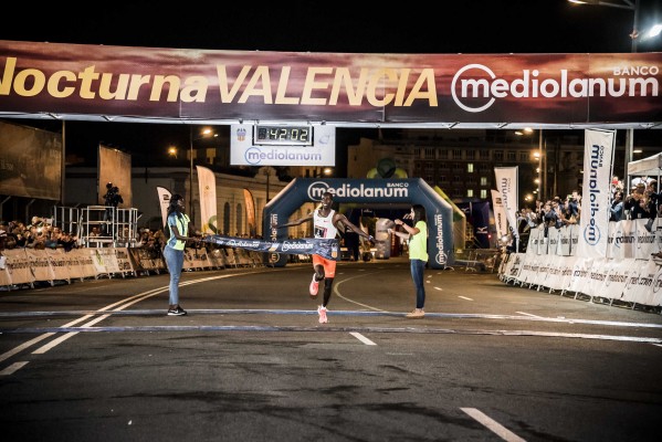 Josphat Boit buscará repetir triunfo y mejor marca mundial en la 15K Nocturna Valencia Banco Mediolanum