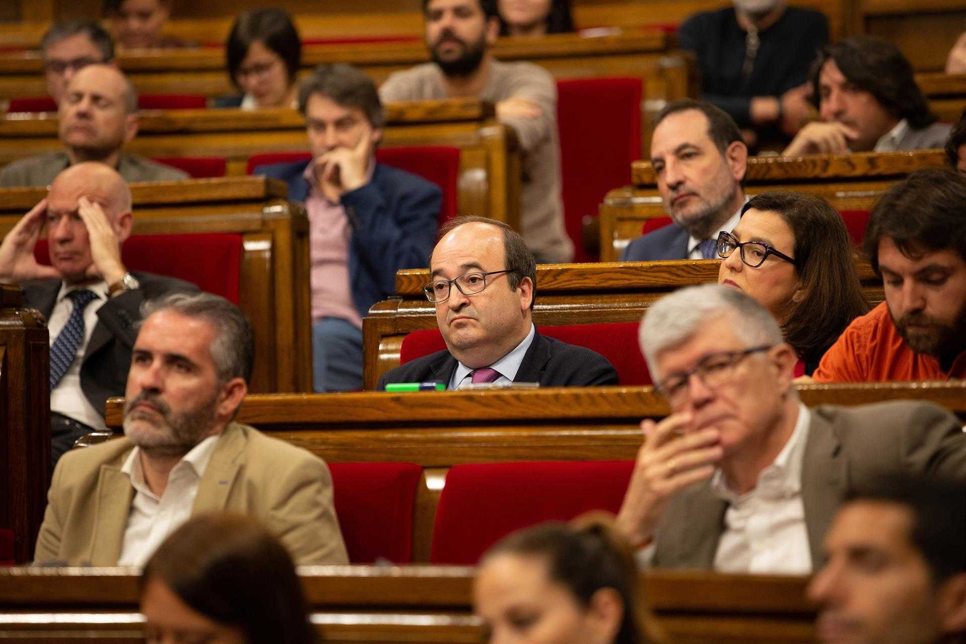 El Parlament rechaza que Iceta sea senador y bloquea que presida el Senado

