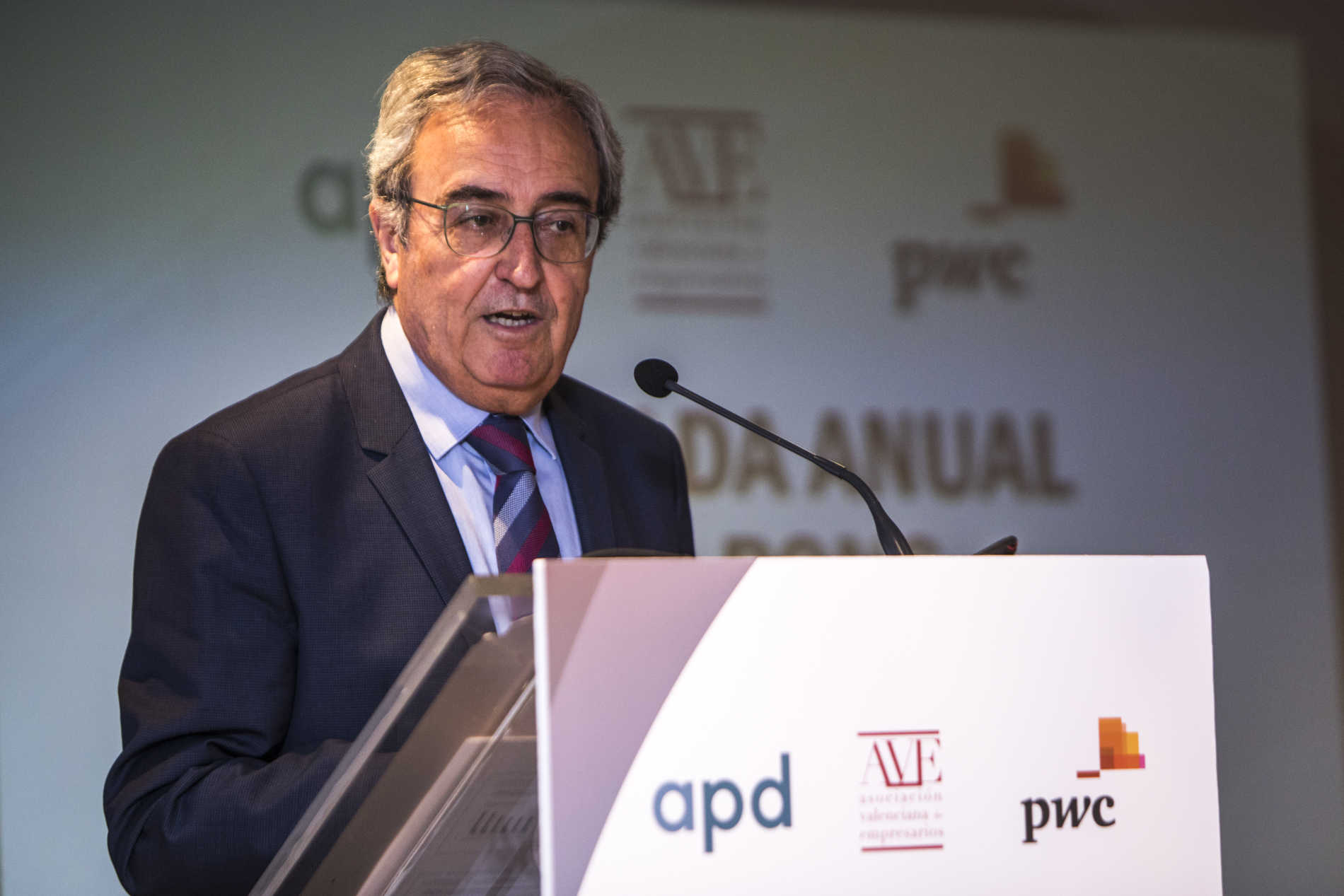 Mejorar la digitalización y reducir la temporalidad laboral, retos de la economía valenciana