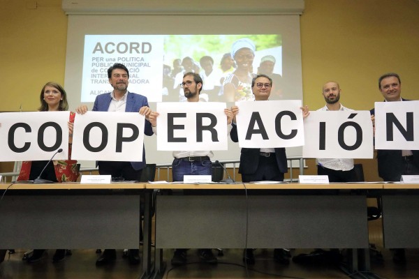 Primera alianza política antes de las municipales: acuerdo de apoyo presupuestario a la cooperación