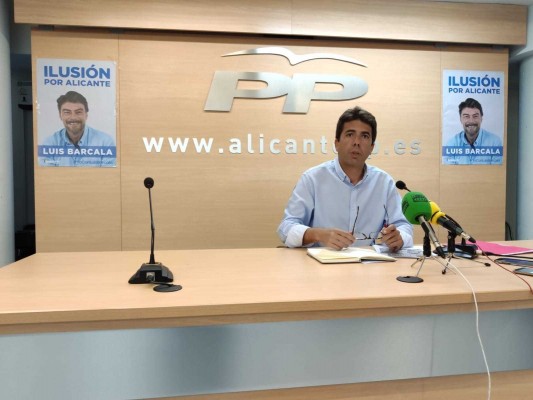 El PP de Alicante promete otra bajada de impuestos, impulso a los polígonos y un plan de empleo