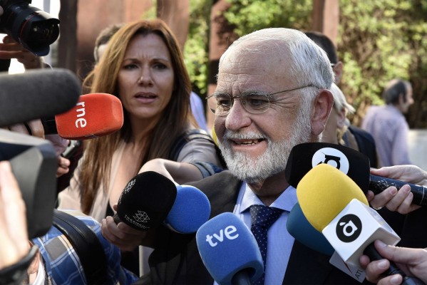 Cotino tira de 'galones' en la Policía para justificar su presencia en la organización de la visita del Papa

