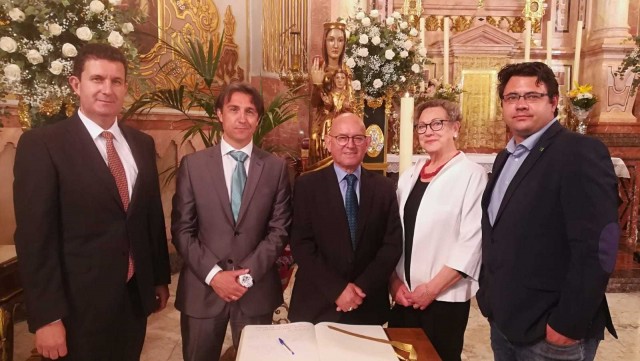 La citricultura se encomienda a la Virgen de la Naranja ante un futuro 