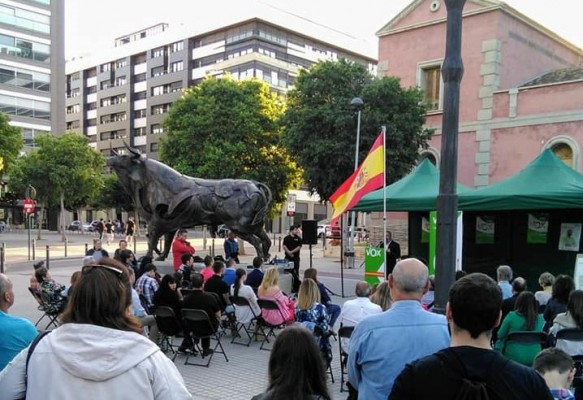 Vox promete reducir cargos políticos y un Castelló 'libre de imposiciones ideológicas'