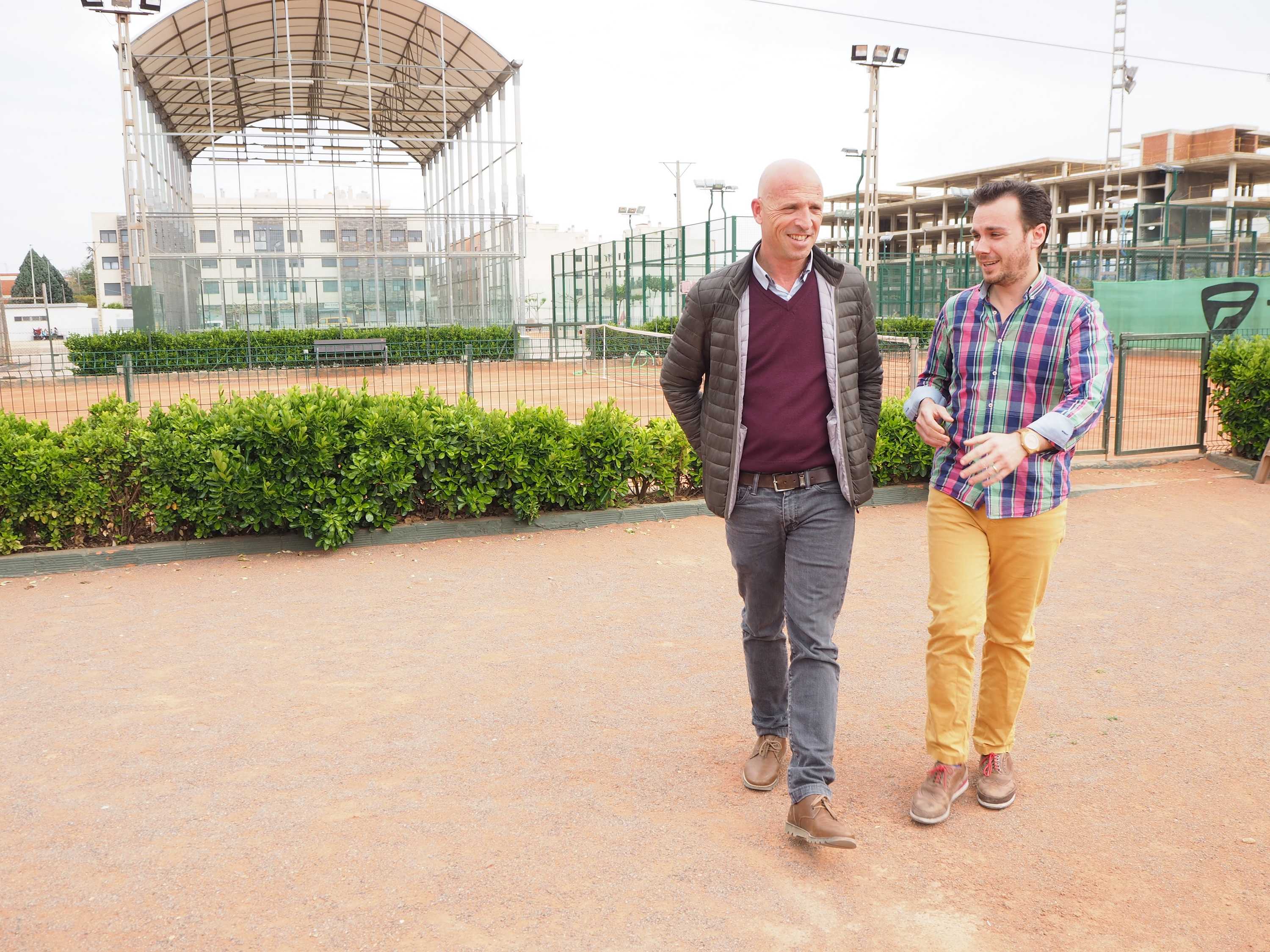 El PP de Nules se propone construir un gimnasio, un vaso pequeño y nuevos vestuarios en la piscina