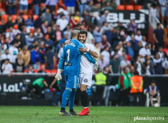 El Valencia sueña con repetir el final de temporada de hace 20 años
