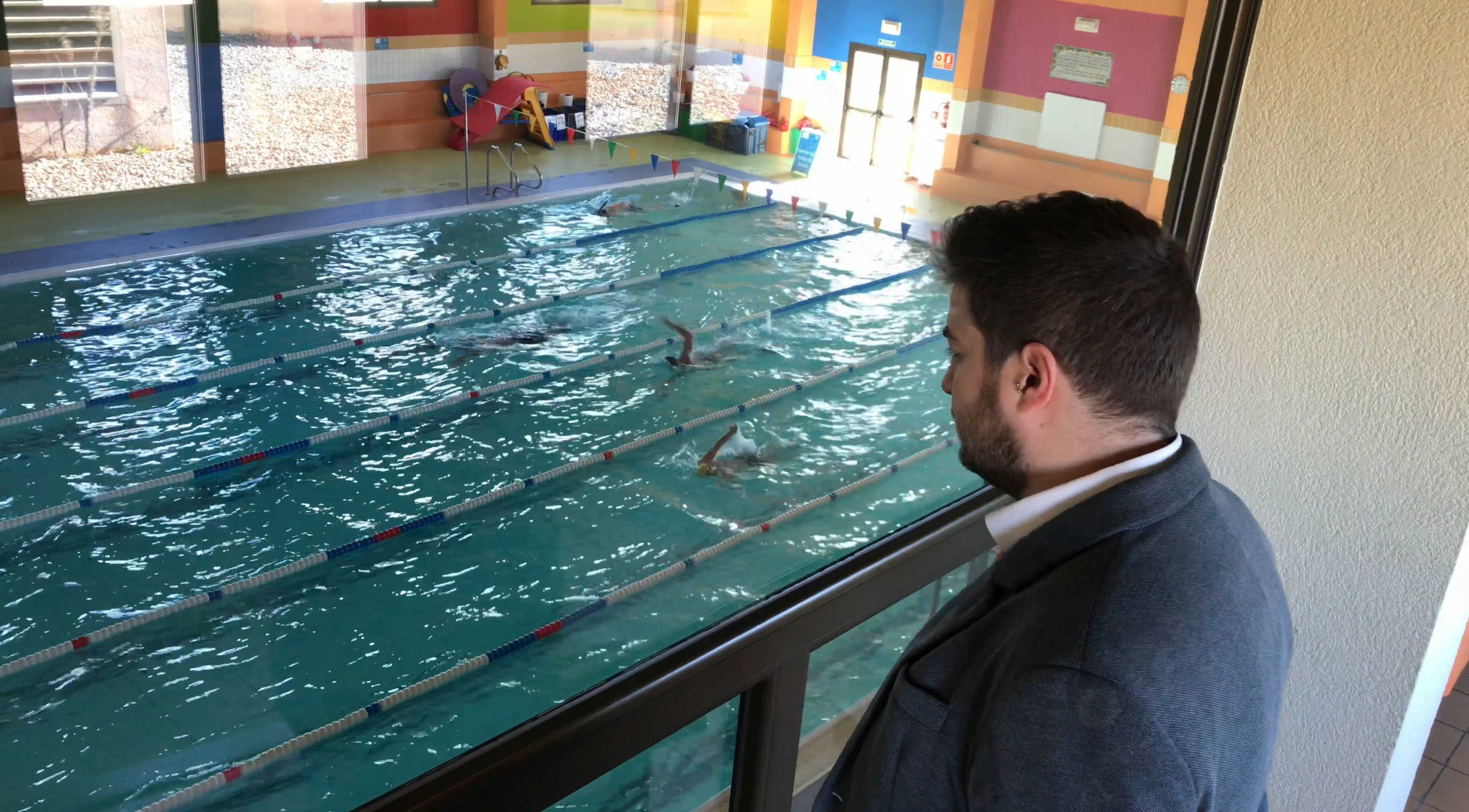 Sorribes (PSPV) se compromete a construir una piscina descubierta para Nules y  ampliar la interior
