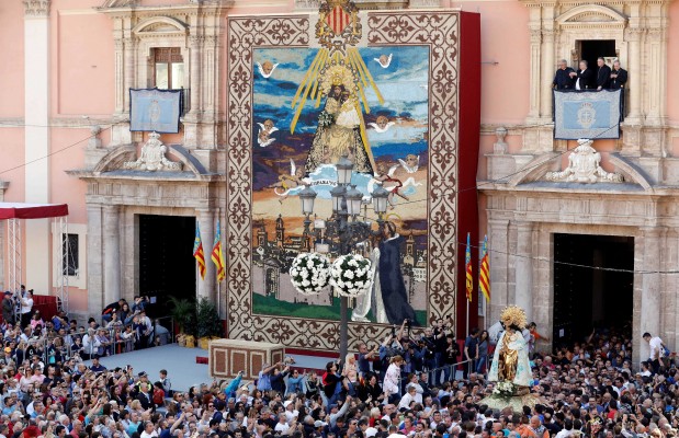 València traslada la imagen de la Virgen de los Desamparados a la Catedral