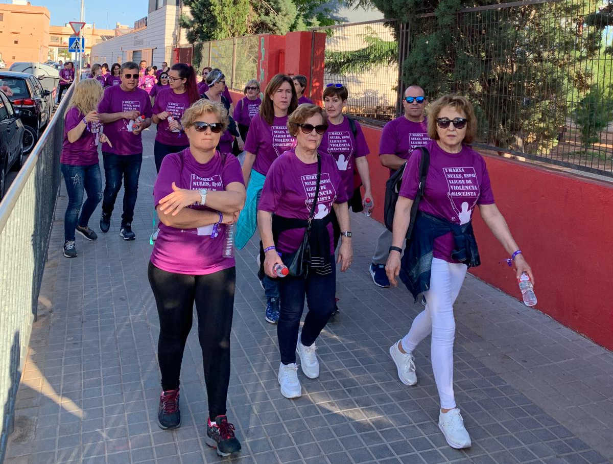 Nules se vuelca con su primera marcha contra la violencia de género