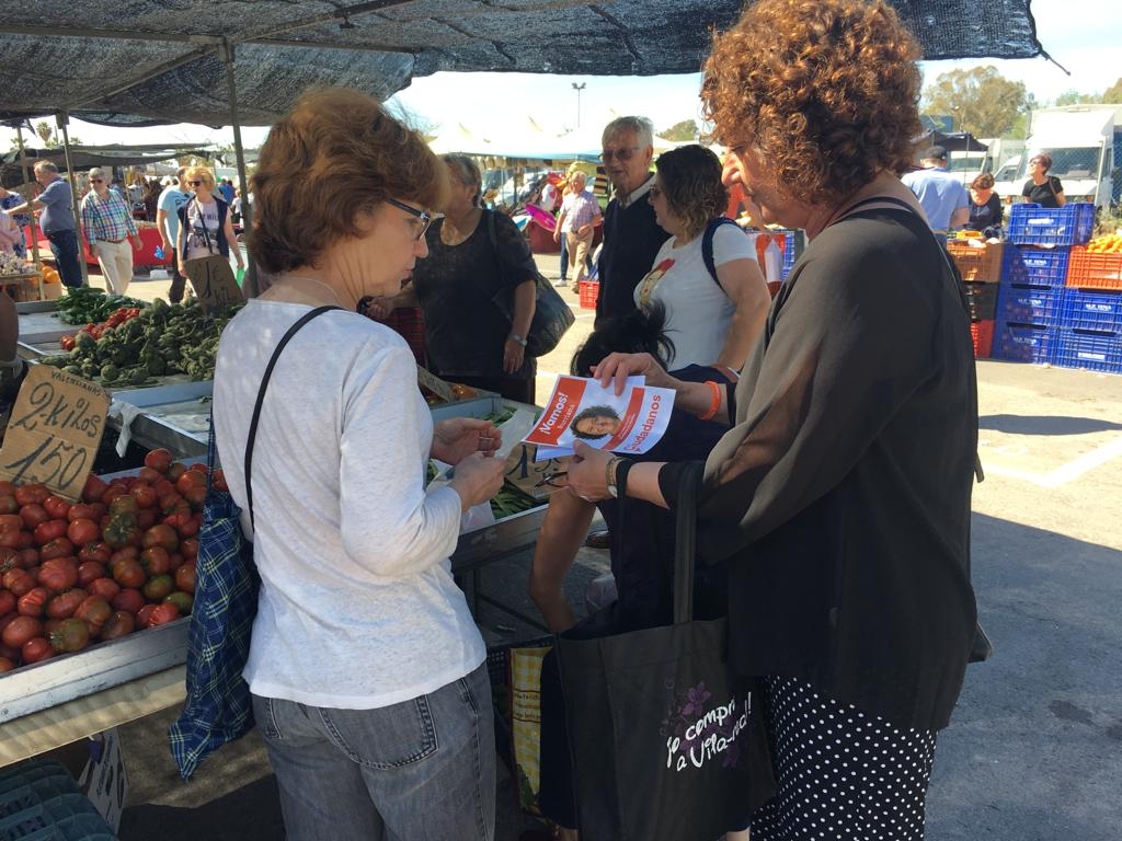 Ciudadanos visita el mercado de Burriana para hacer 