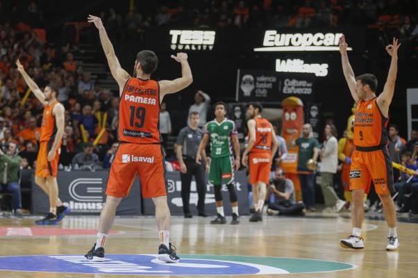 Valencia Basket certifica su condición de cabeza de serie en playoff tras la derrota de Unicaja en Murcia