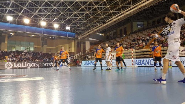 El Benidorm cae en León