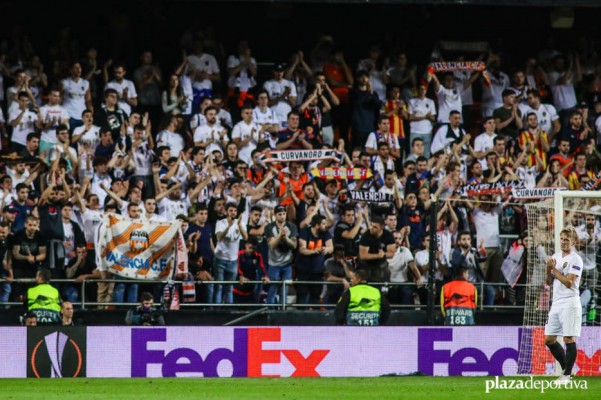 El Valencia estudiará medidas tras los hechos ocurridos en la Curva Nord en el partido ante el Arsenal 