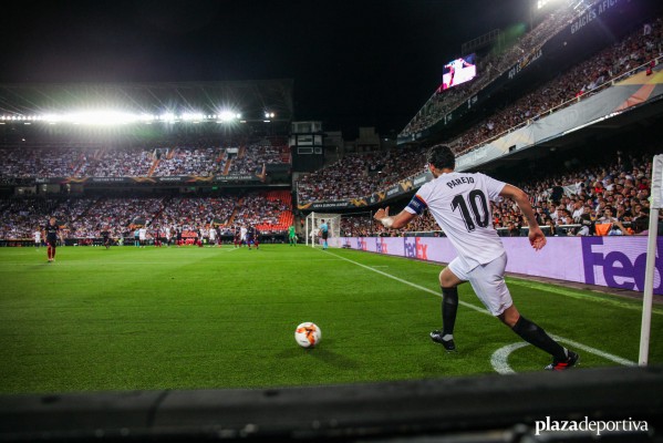El Valencia se impuso al Alavés en los dos últimos partidos en Mestalla
