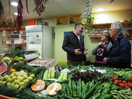 Fuster (PP) propone modernizar el mercado municipal de Burriana para dar alas al comercio