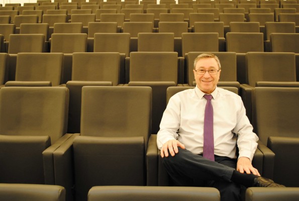 Vicente Ortiz: «Con el tiempo sabremos por qué desapareció casi todo el sector en solo cuatro años»