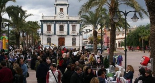 El comercio de les Alqueries sale a la calle en la tercera edición de 'La Fira del Comerç' 