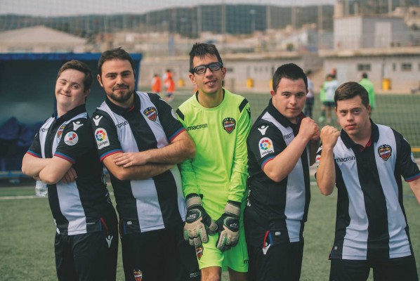 Jugando por 
la integración