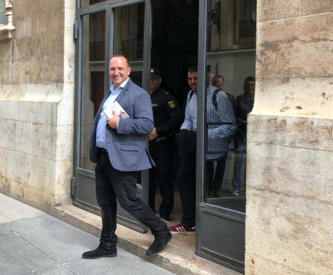 Puig y Dalmau mantienen una primera reunión 