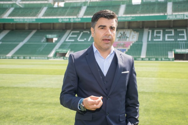 Qué hacer con los 400.000 euros de límite salarial que el Elche no ha gastado: rescindir contratos