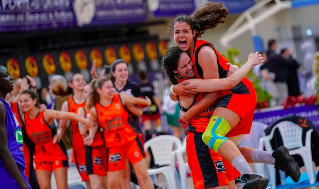 El junior masculino y femenino vencen en octavos y jugarán mañana los cuartos del Campeonato de España
