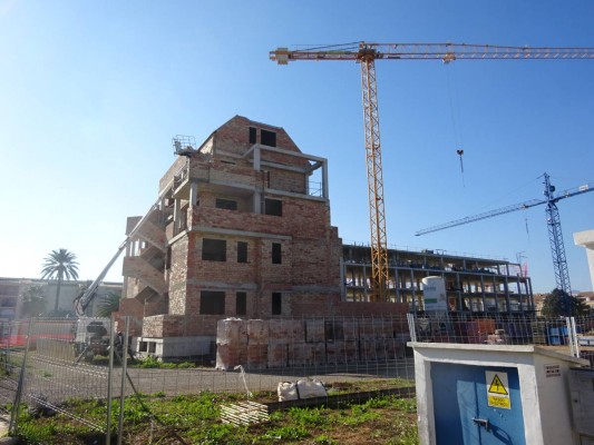 Todos contra el urbanismo de Dénia: Iberdrola, Realia, Consistorio y particulares acuden al TSJ