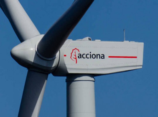Acciona firma con Banco Santander el primer préstamo sostenible de Chile