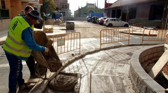 Vila-real inicia las obras de la rotonda de Sant Manuel para reducir su peligrosidad