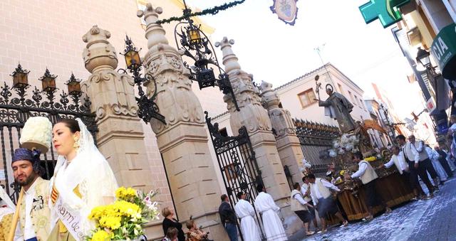 Vila-real amplía horarios de bus y establecimientos de recreo y ocio durante las fiestas de Sant Pasqual 