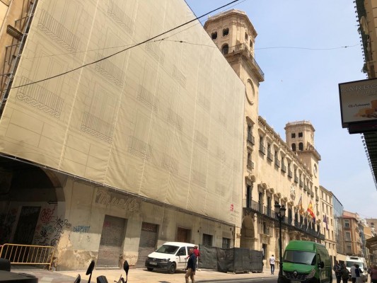 Cultura autoriza el hotel de cinco estrellas de Corisa junto al BIC del Ayuntamiento de Alicante